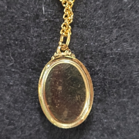 Gold Tone Cameo Necklace with Pink and Cream Pendant - Picture 2 of 3